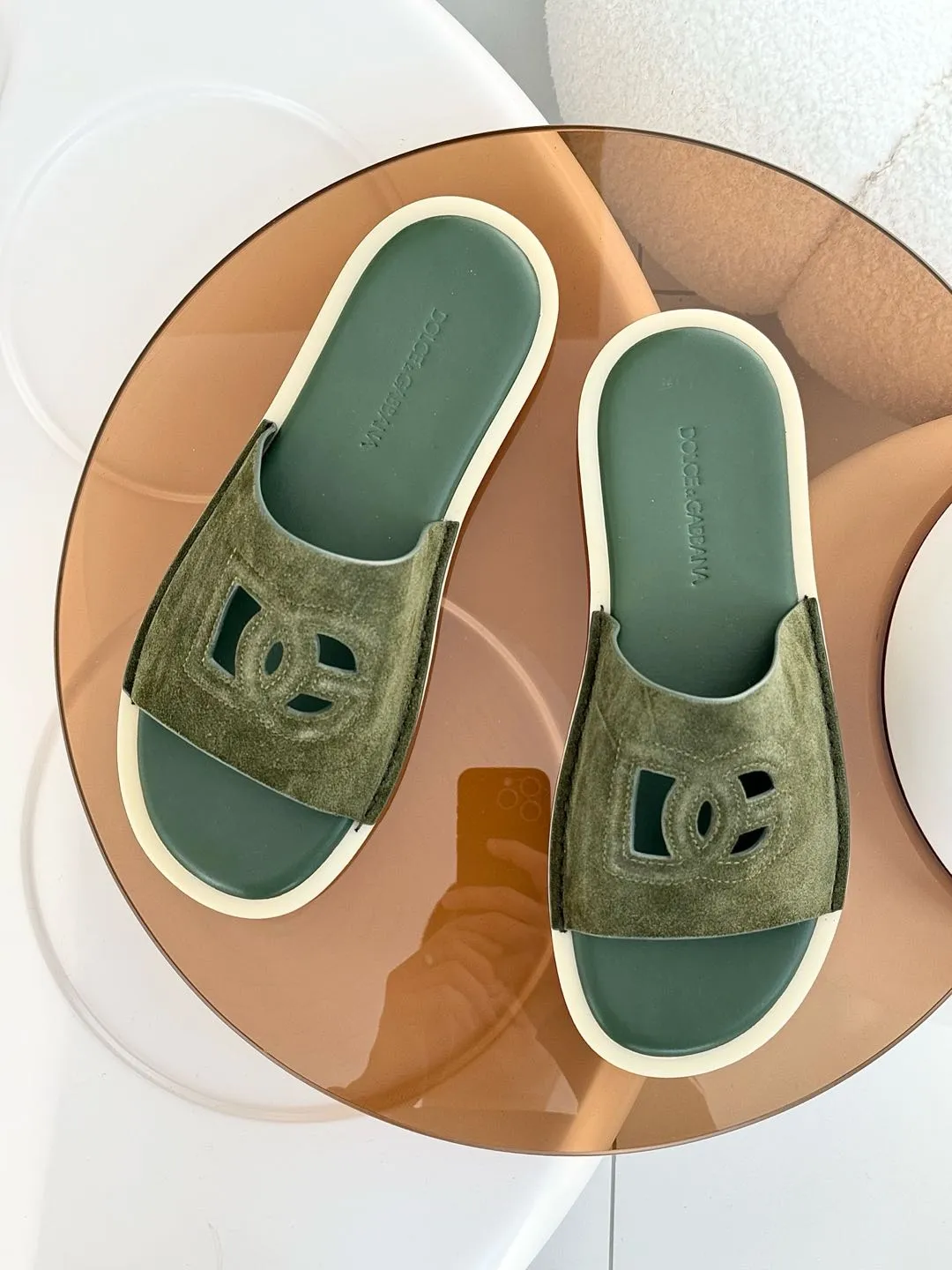 [DG*Dolce & Gabbana] P: 400💰 Size: 38-46 yards D&G/Dolce & Gabbana men’s DG hollow suede slippers FARFETCH original craftsmanship high-end quality